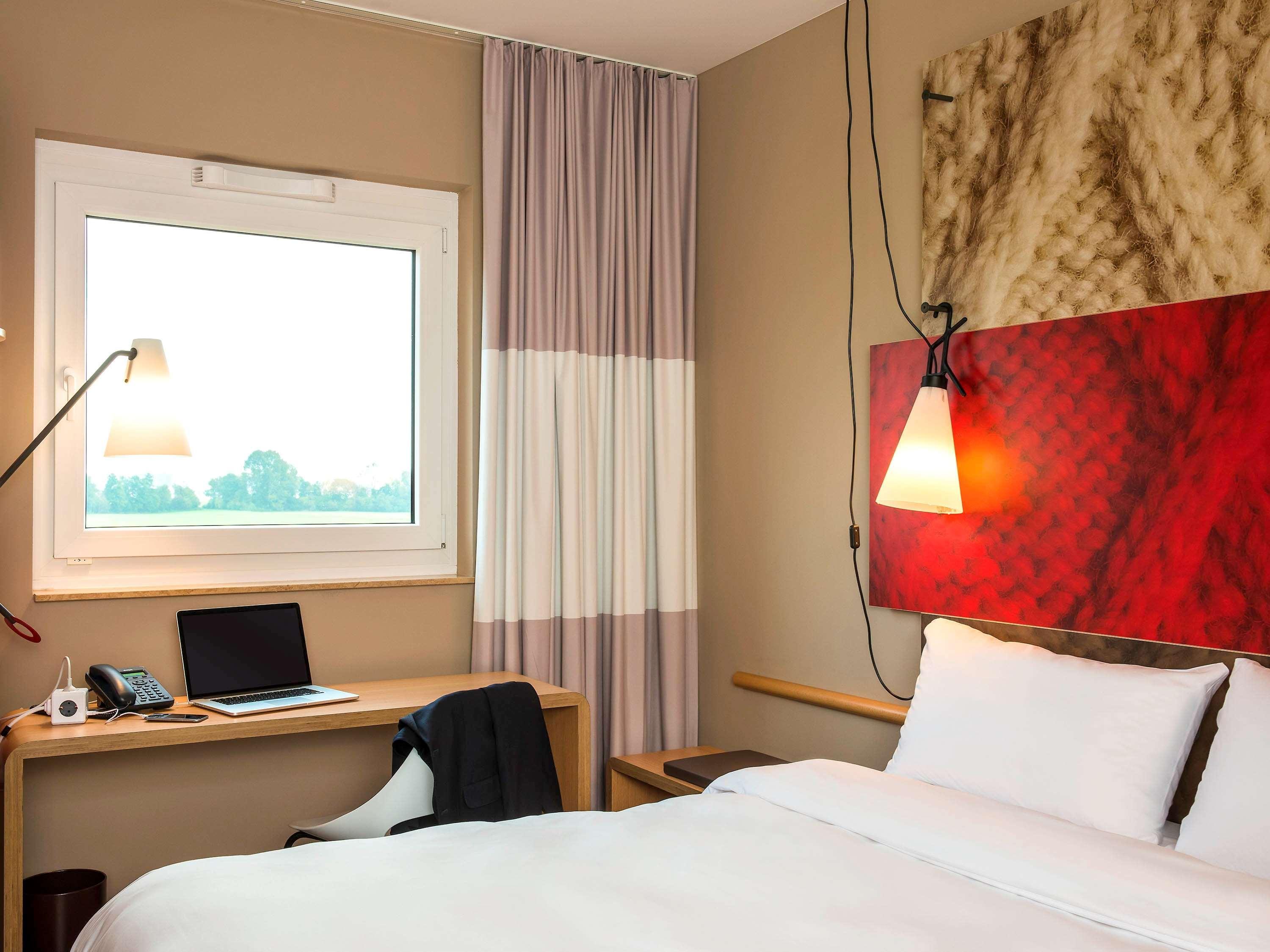 Hotel Ibis Muenchen Airport Sued Hallbergmoos Exterior foto